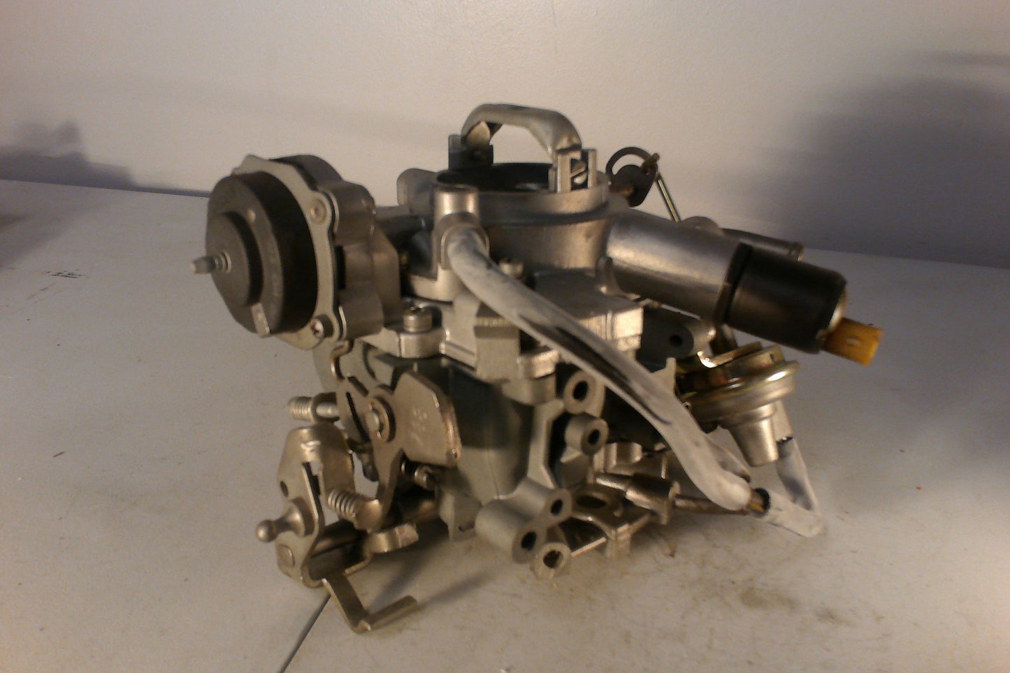 HOLLEY R9732 1946 CARBURETOR