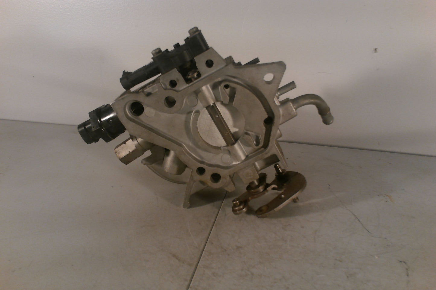 GM THROTTLE BODY INJECTION-TBI 17084082