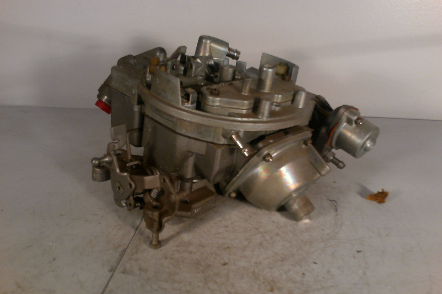 FORD MOTORCRAFT 2700 VV D9AE-CB CARBURETOR