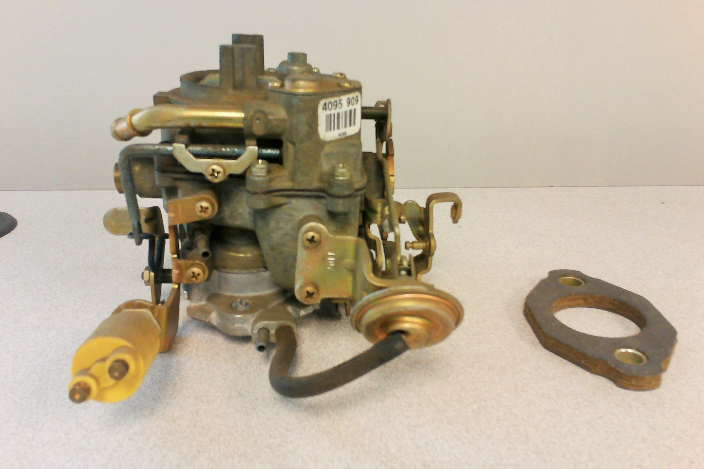 HOLLEY R8286 MODEL 1945 NEW CARBURETOR