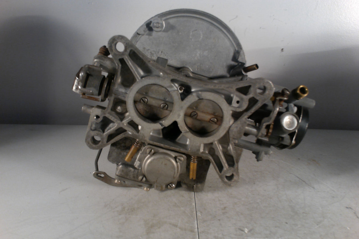 Ford Motorcraft C6DF-B Model 2100 Carburetor