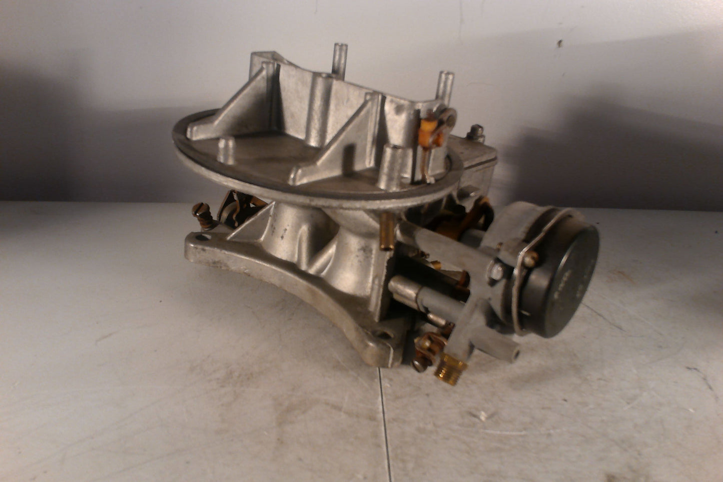 Ford Motorcraft C6DF-B Model 2100 Carburetor