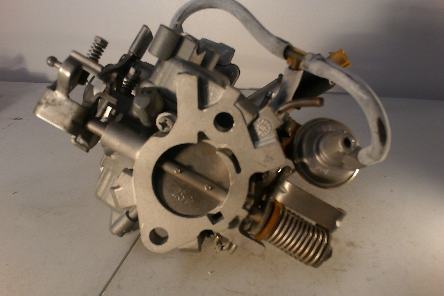 HOLLEY R9732 1946 CARBURETOR