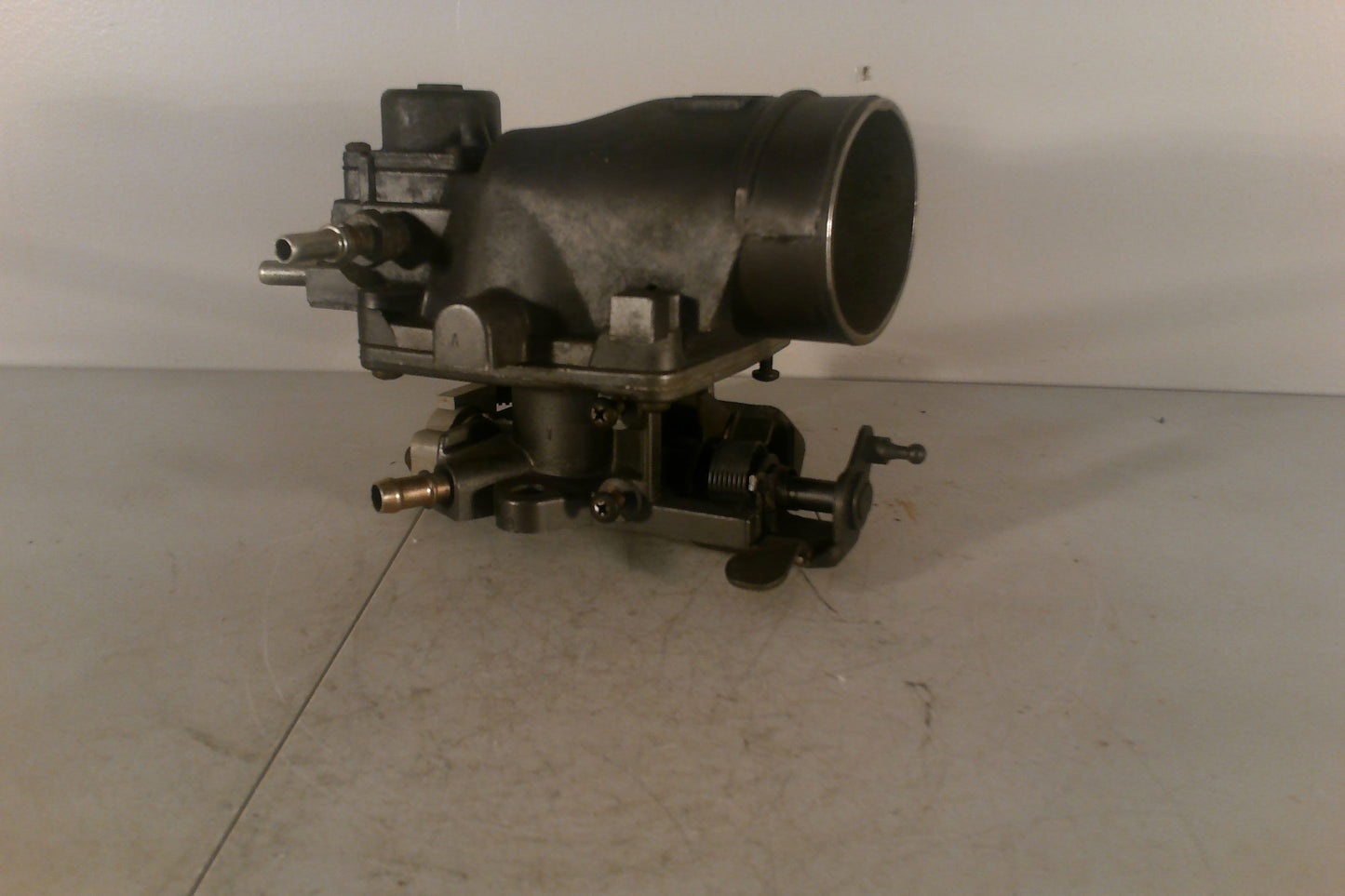 FORD CENTRAL/CONTINUOUS FUEL INJECTION-CFI E63E-KA