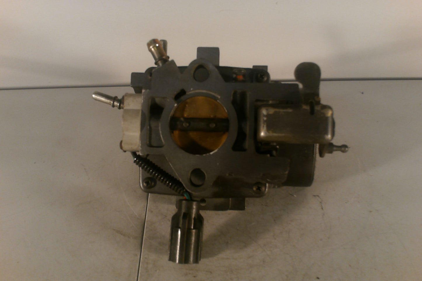 FORD CENTRAL/CONTINUOUS FUEL INJECTION-CFI E63E-KA