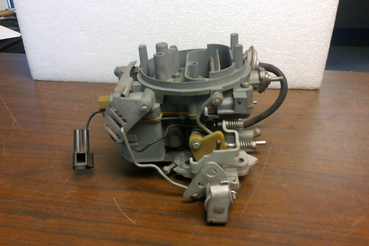 HOLLEY R7991 MODEL 2245 CARBURETOR